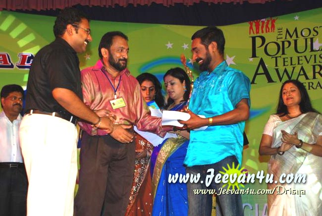 Sajan Palluruthy receiving award